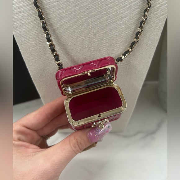 ❌SOLD❌🔥RARE! CHANEL•22K Matelasse Mini Bag Necklace - Picture 4 of 8